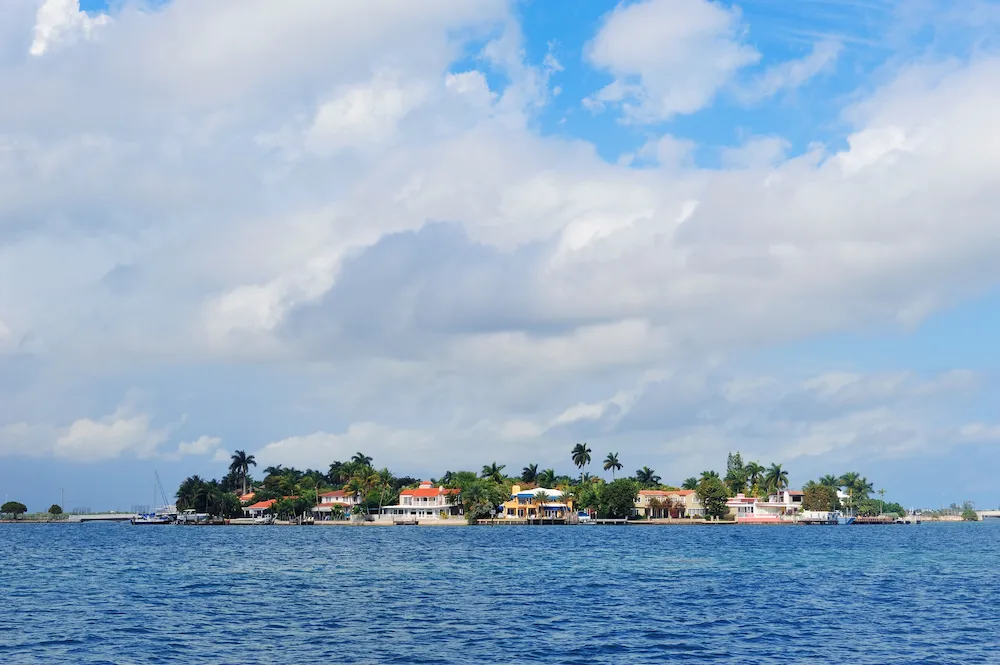 Waterfront luxury home near tropical waters in South Florida